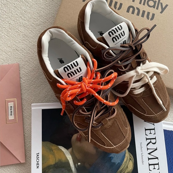 Miu Miu Shoes - New Balance Brown Sneakers with Orange Laces